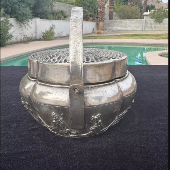 Antique Chinese White Bronze Hand Warmer Signed, Ornate Relief Scene Qing Style - Picture 8 of 12